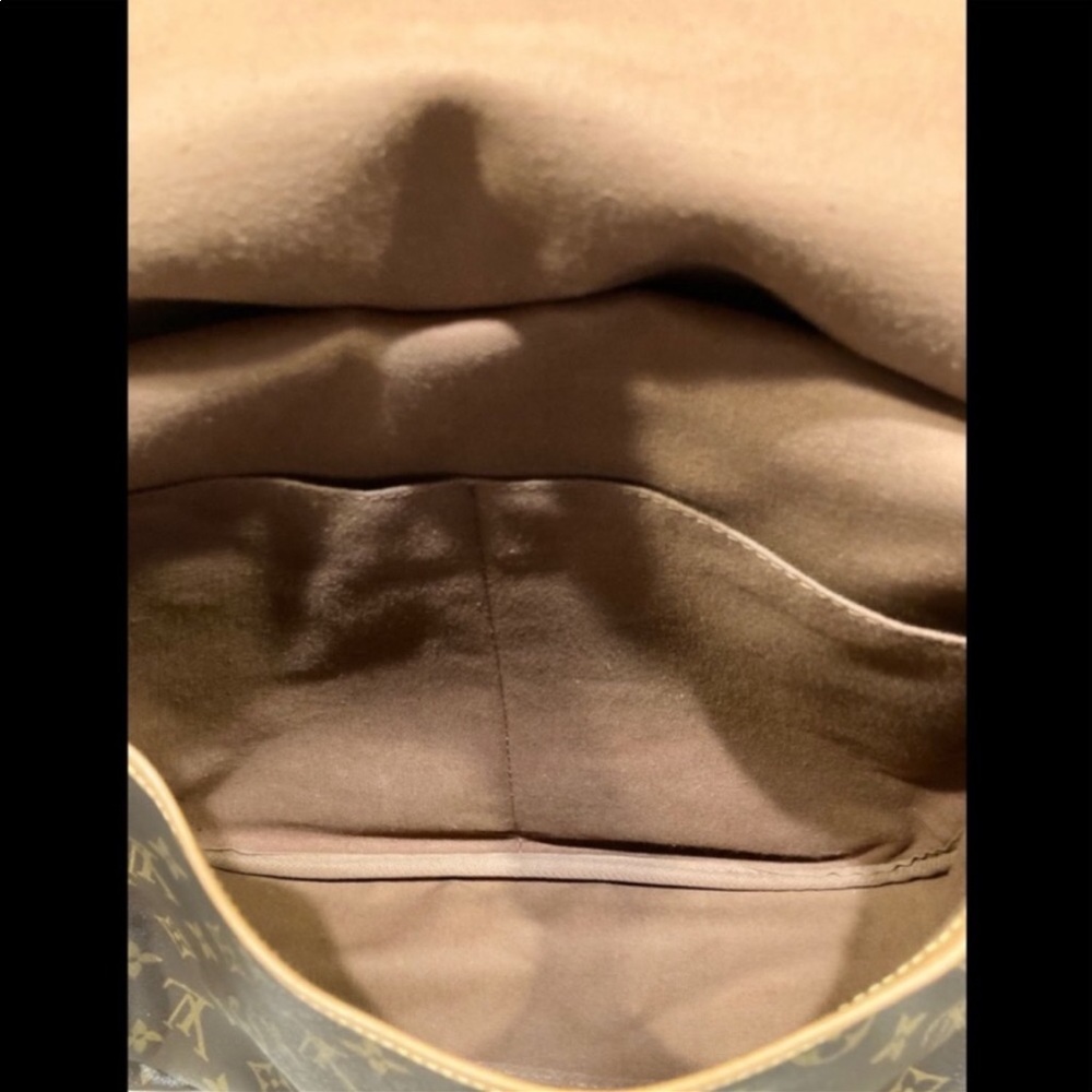 Authentic Louis Vuitton Saumur 30 #5.2 K AR 8912 - Picture 12 of 14